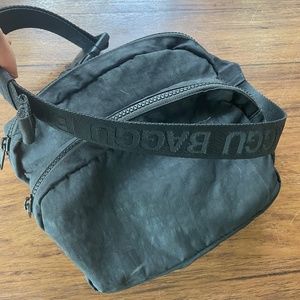 BAGGU Fanny pack black